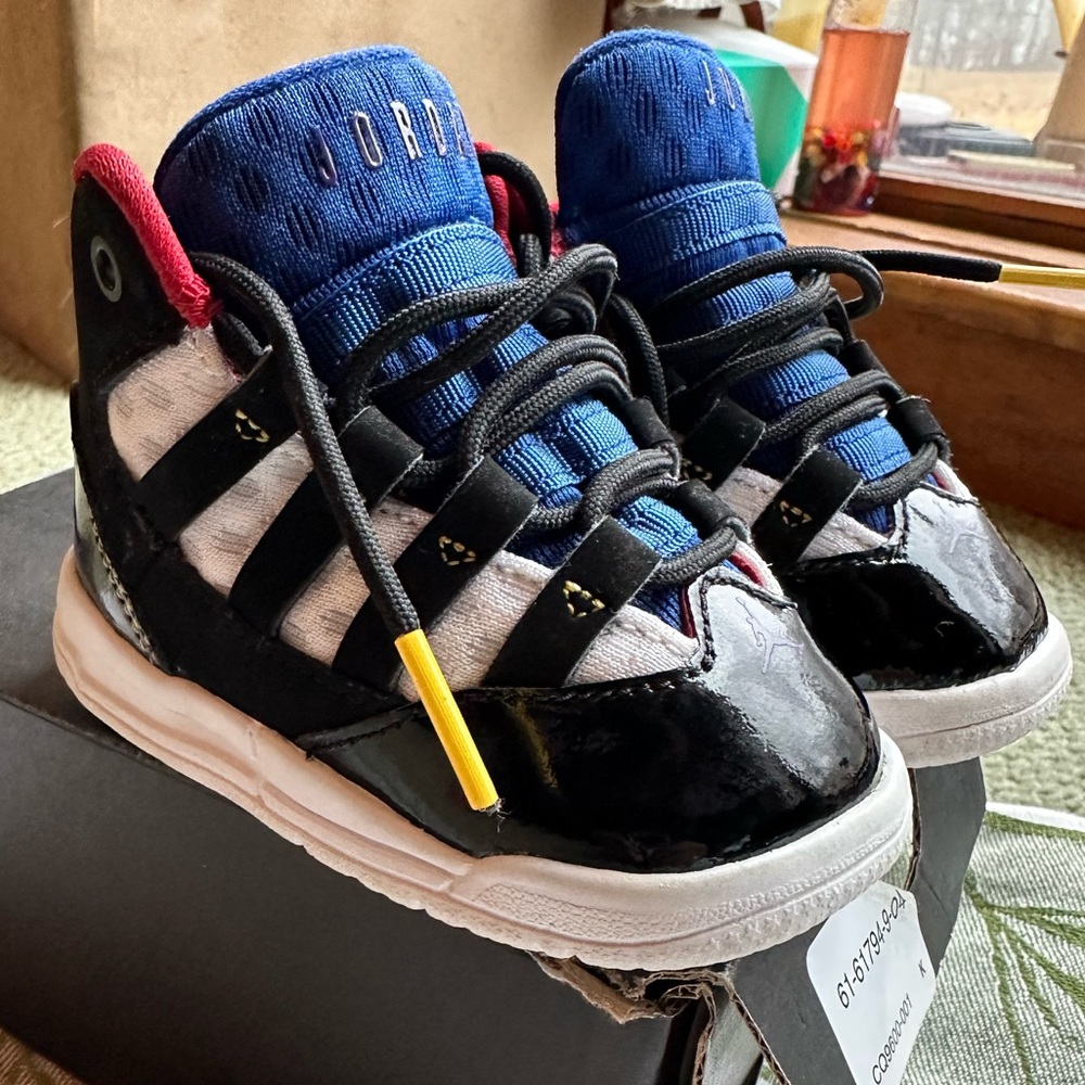4c Jordan Max Aura